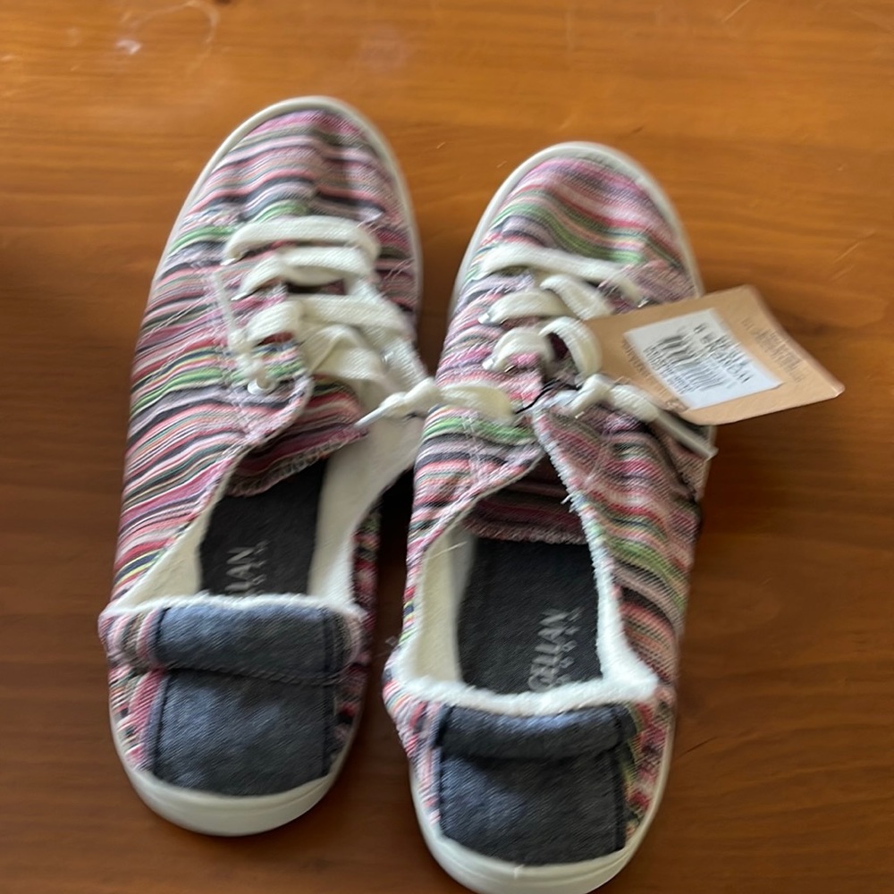 Womens sneakers